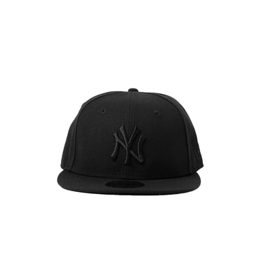 New Era New York Yankees Black on Black 59FIFTY Fitted Cap