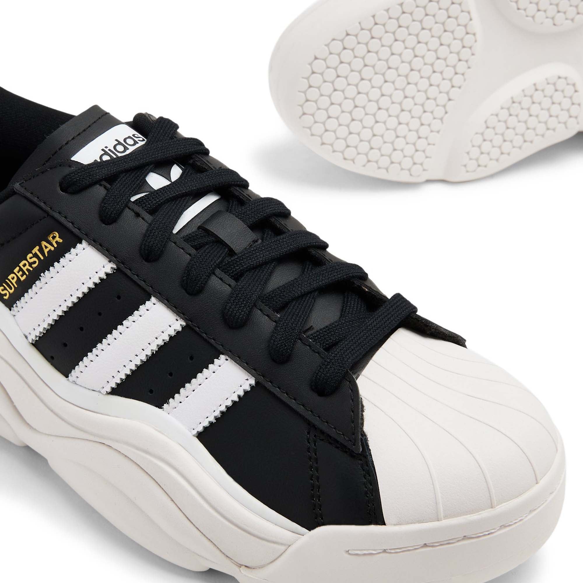 adidas Originals Women's Superstar Sneaker, Cloud White/Clear Sky/Cloud  White, 5 : Amazon.ca: Clothing, Shoes & Accessories